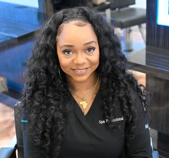 Meet Angel! 😇 ✨

Angel is originally from Brighton, AL. She attended both Miles College and Paul Mitchell; where she earned her Cosmetology License. Angel has been licensed for 13 years but has been working in the Beauty Industry for over 20 years! Her favorite service to offer is extensions and sew-ins. Angel’s favorite thing about working in the Beauty Industry is being able to be creative!